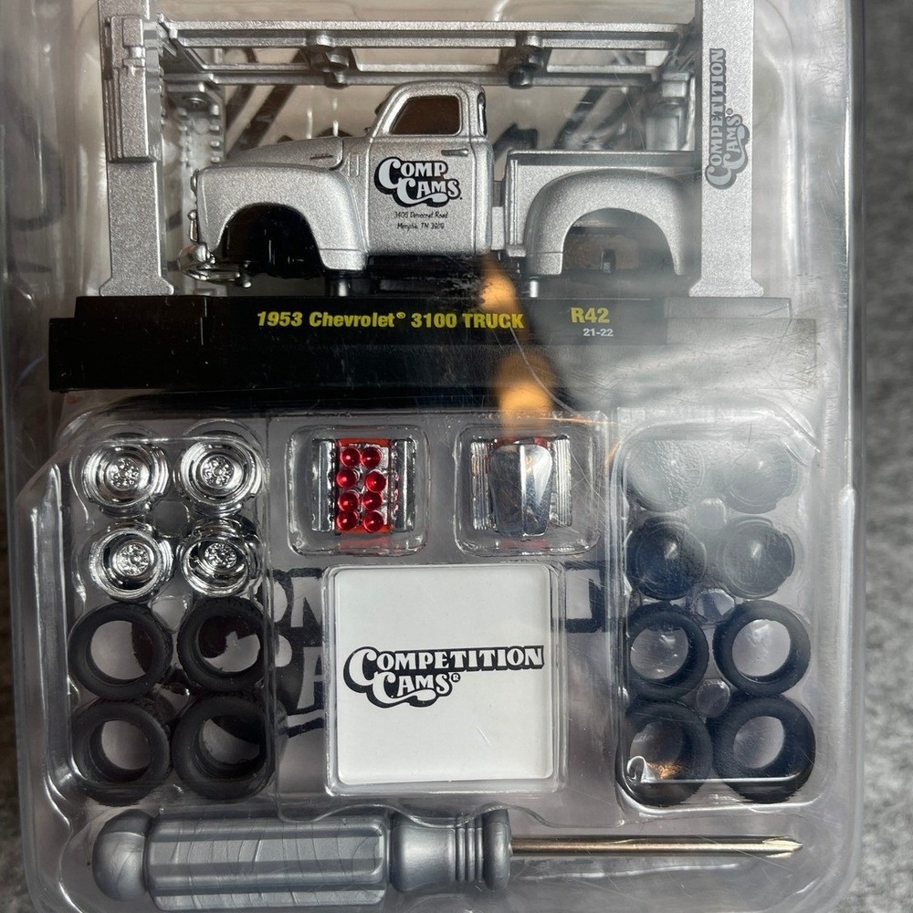 M2 Machines 1953 Chevrolet 3100 Truck‎ Ground Pounders R42 Model Kit Silver 1/64